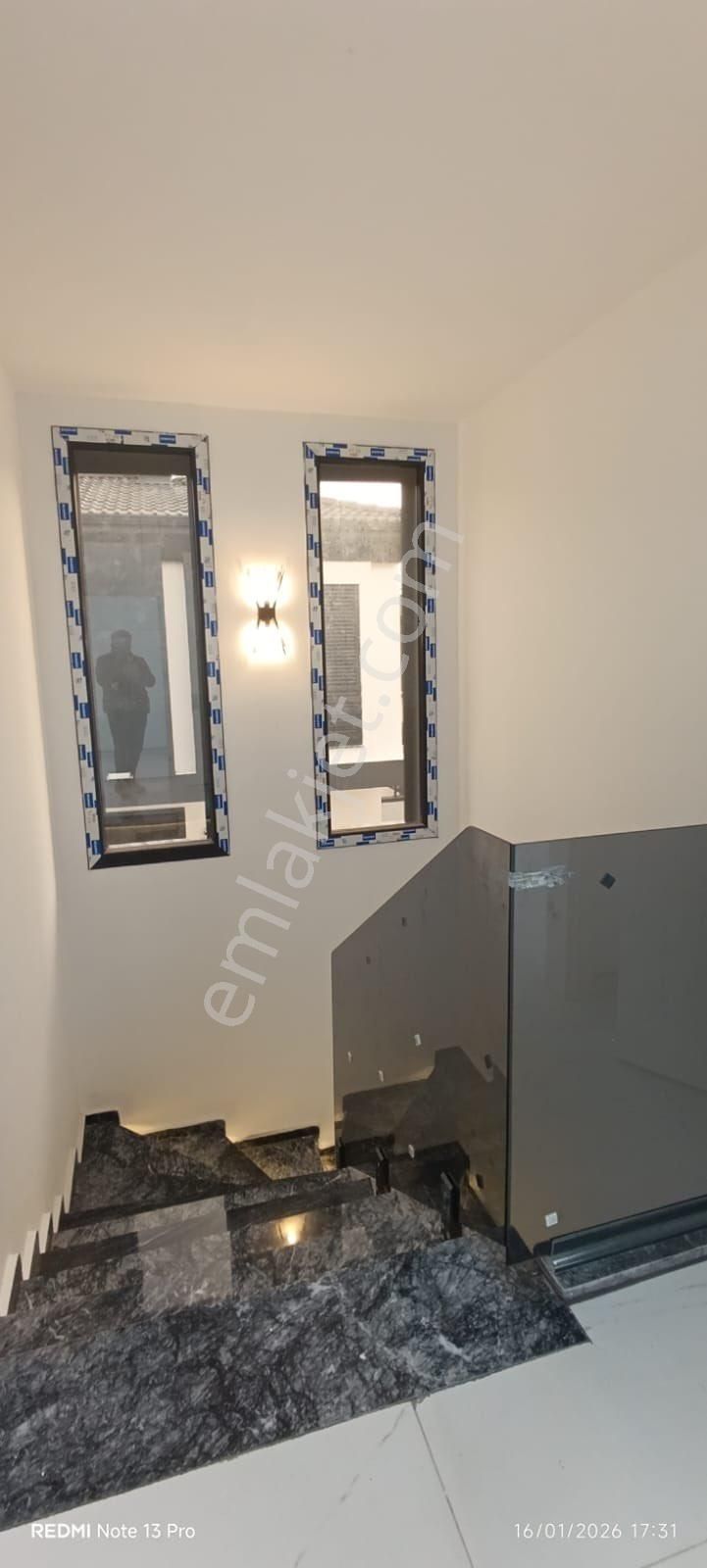 Altınkum’da Tam Müstakil ,havuzlu,merkezi Konum 3+1 Villa - Görsel 14