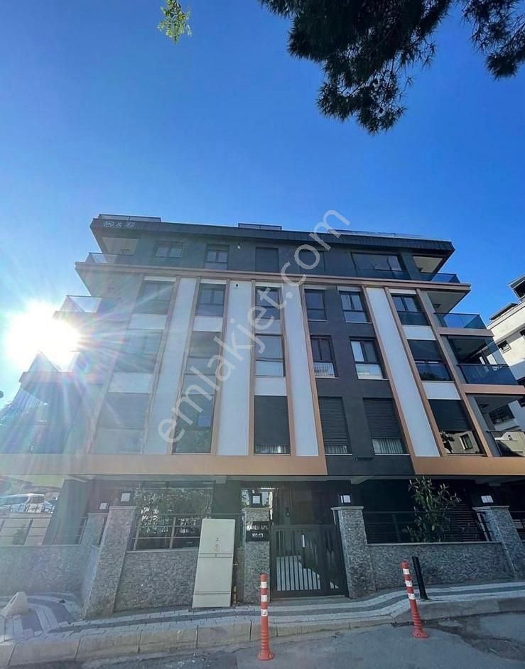 Üsküdar Acıbadem'de Ulta Lüx Büyük Tip 1+1 Manzaralı Dublex - Görsel 11