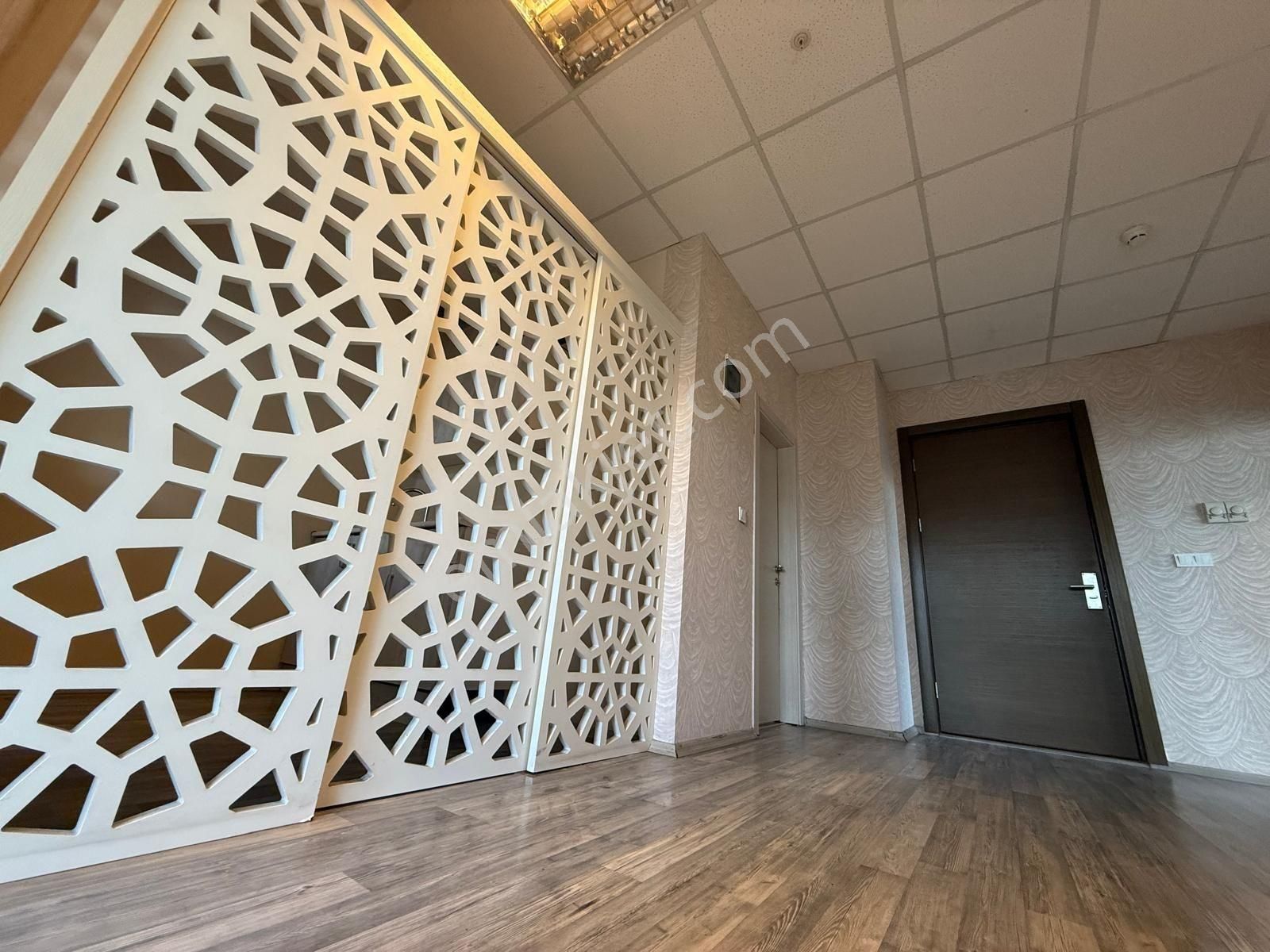 Çukurambar Arma Kulede Prestijli Plazada 2+1 Kiralık Ofis - Görsel 3