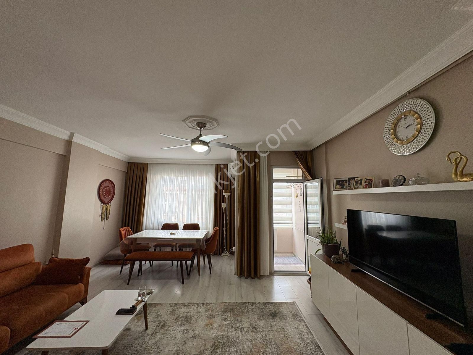 Maltepe Zümrütevlerde Asansörlü İçi Yapılı Masrafsız 2+1 Daire - Görsel 4