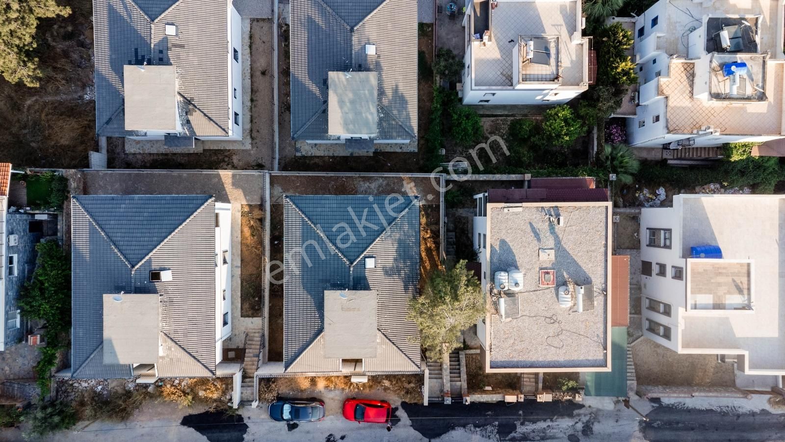 Kuyucak'ta Denize 600 Metre Konumda Satılık Üst Kat Daire