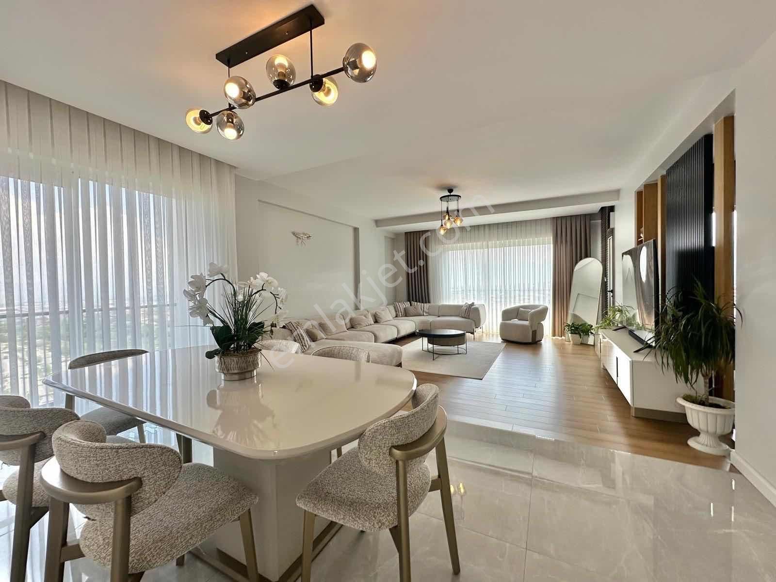 Park Marinede 3,5+1 Lüks Akıllı Daire 215 M²