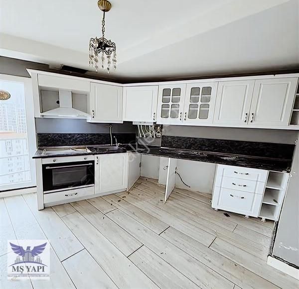 Metrobüse Yakın İşlek Cadde Üzeri Balkonlu 1+1 Kiralık - Görsel 12