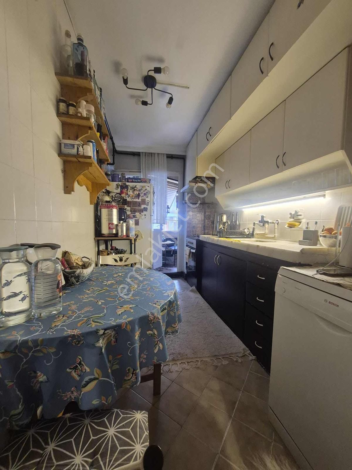 Üçyol Atilla Mahallesi 2+1 Asansörlü Genç Binada Arakat Daire - Görsel 3