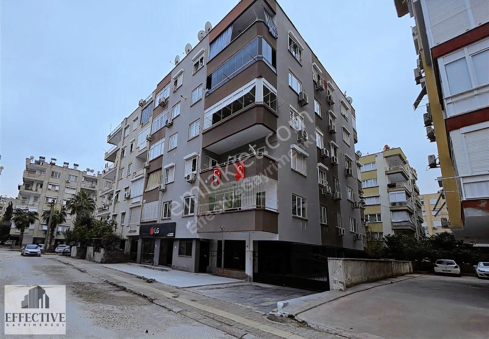 Muratpaşa Varlık'ta Merkezi Konumda Satılık 3+1 Daire