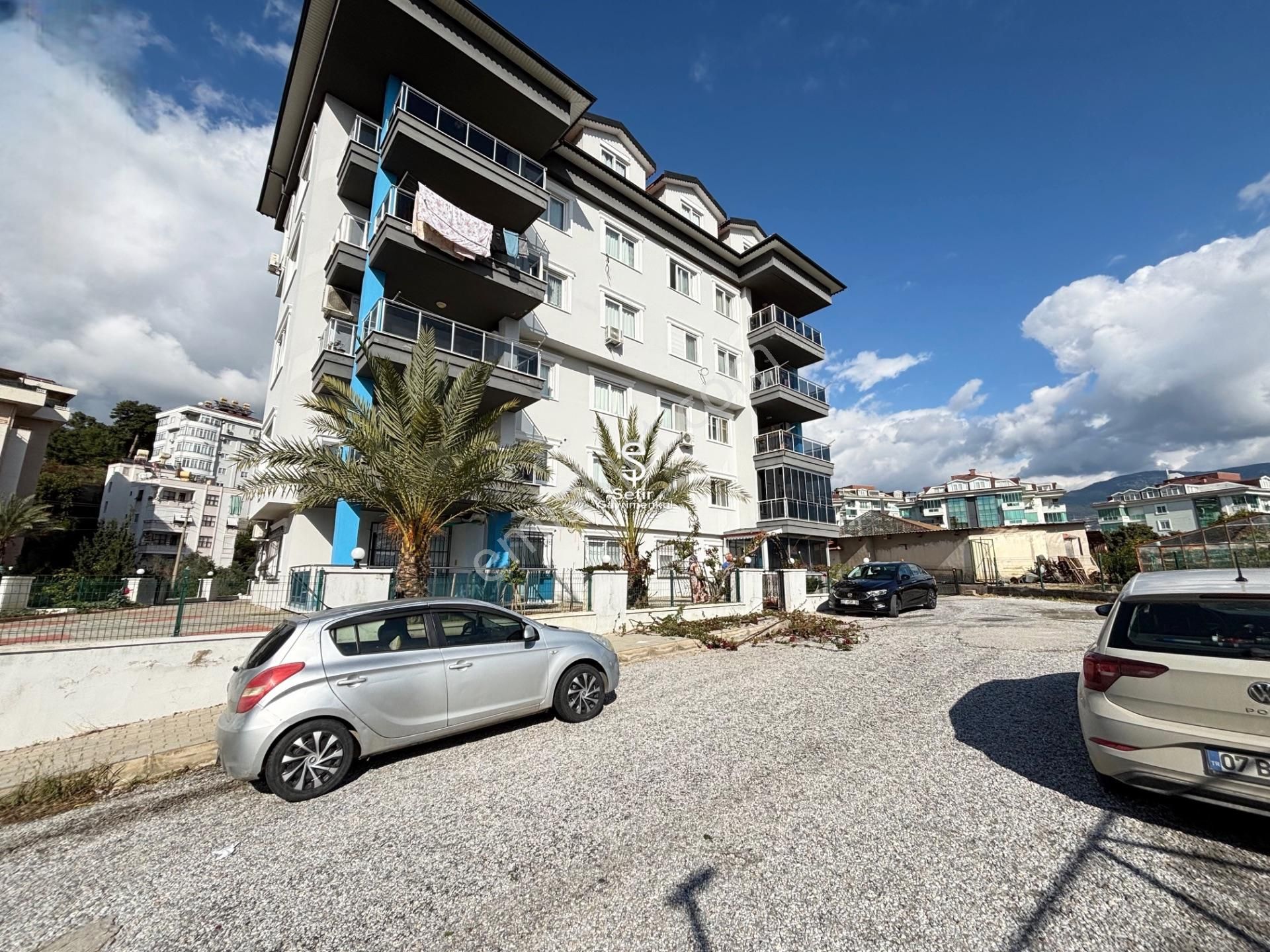 Alanya Oba'da 2+1 Ayrı Mutfak Geniş Kiralık Daire