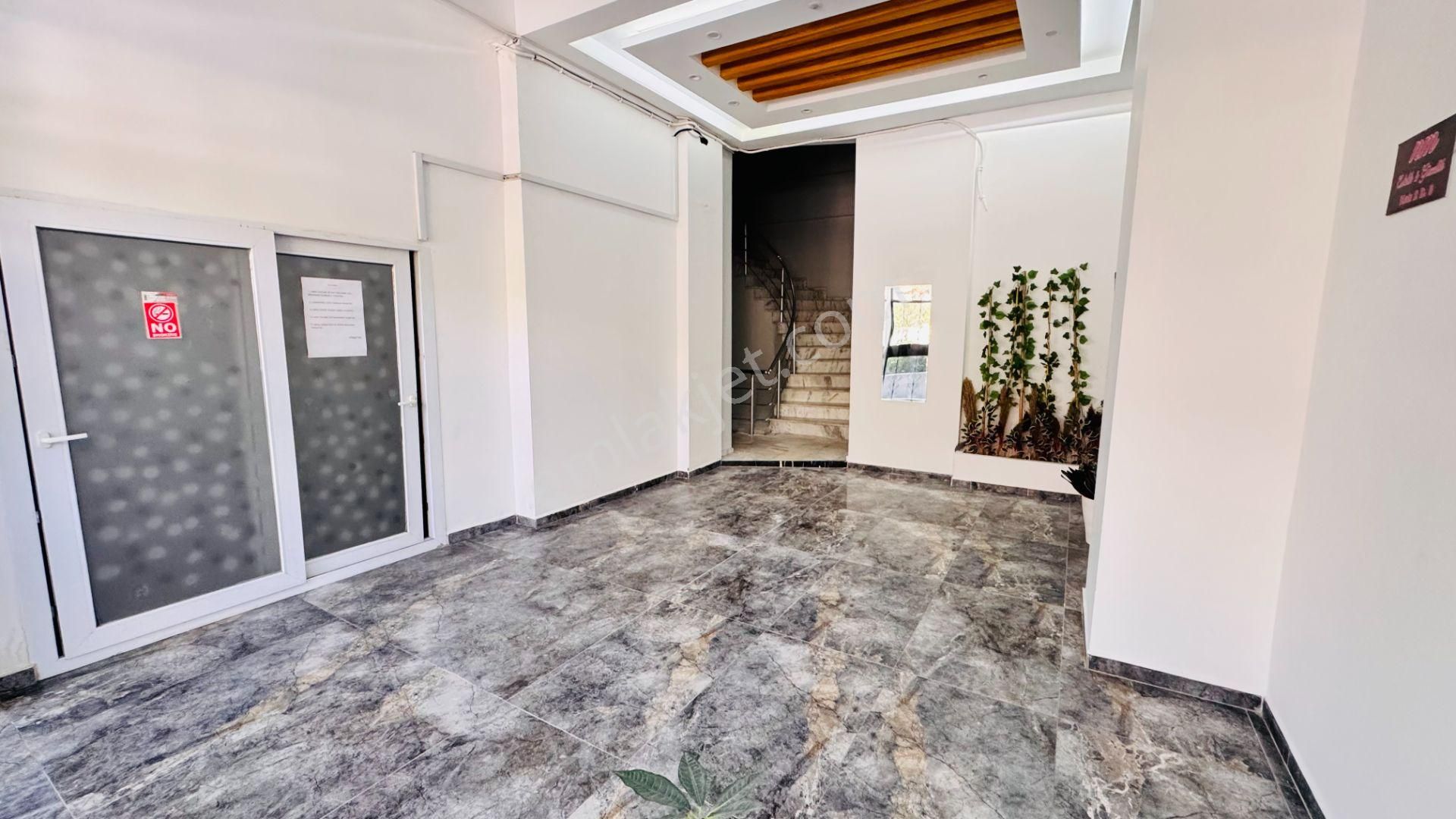 Şehir Merkezinde Satılık 1+1 Geniş Daire - Görsel 8