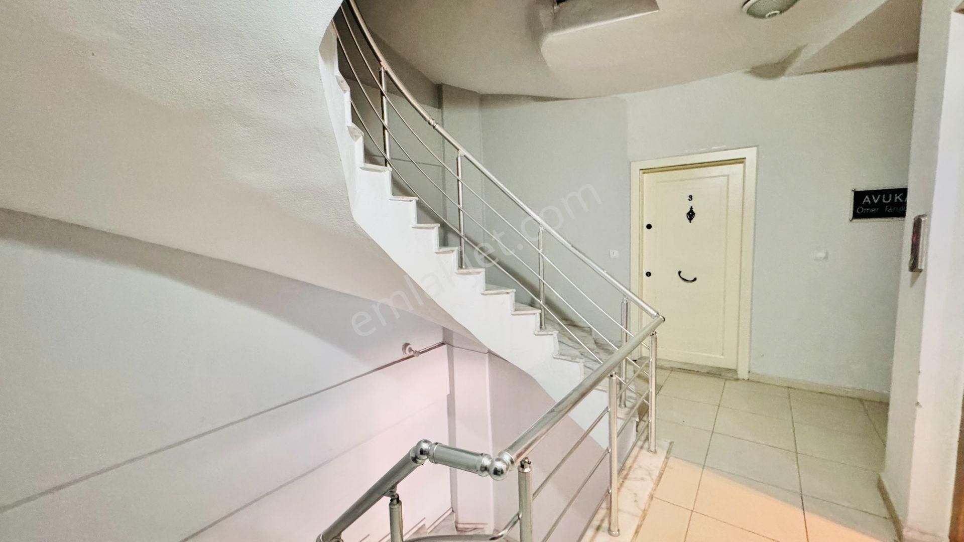 Şehir Merkezinde Satılık 1+1 Geniş Daire - Görsel 10