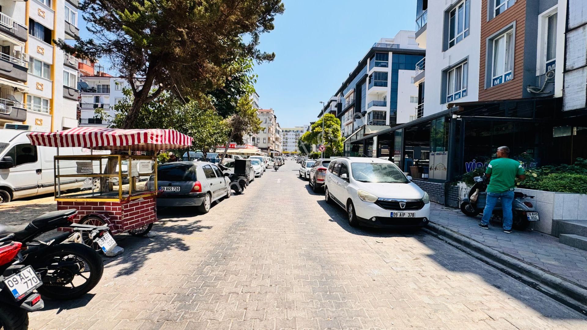 Şehir Merkezinde Satılık 1+1 Geniş Daire - Görsel 30