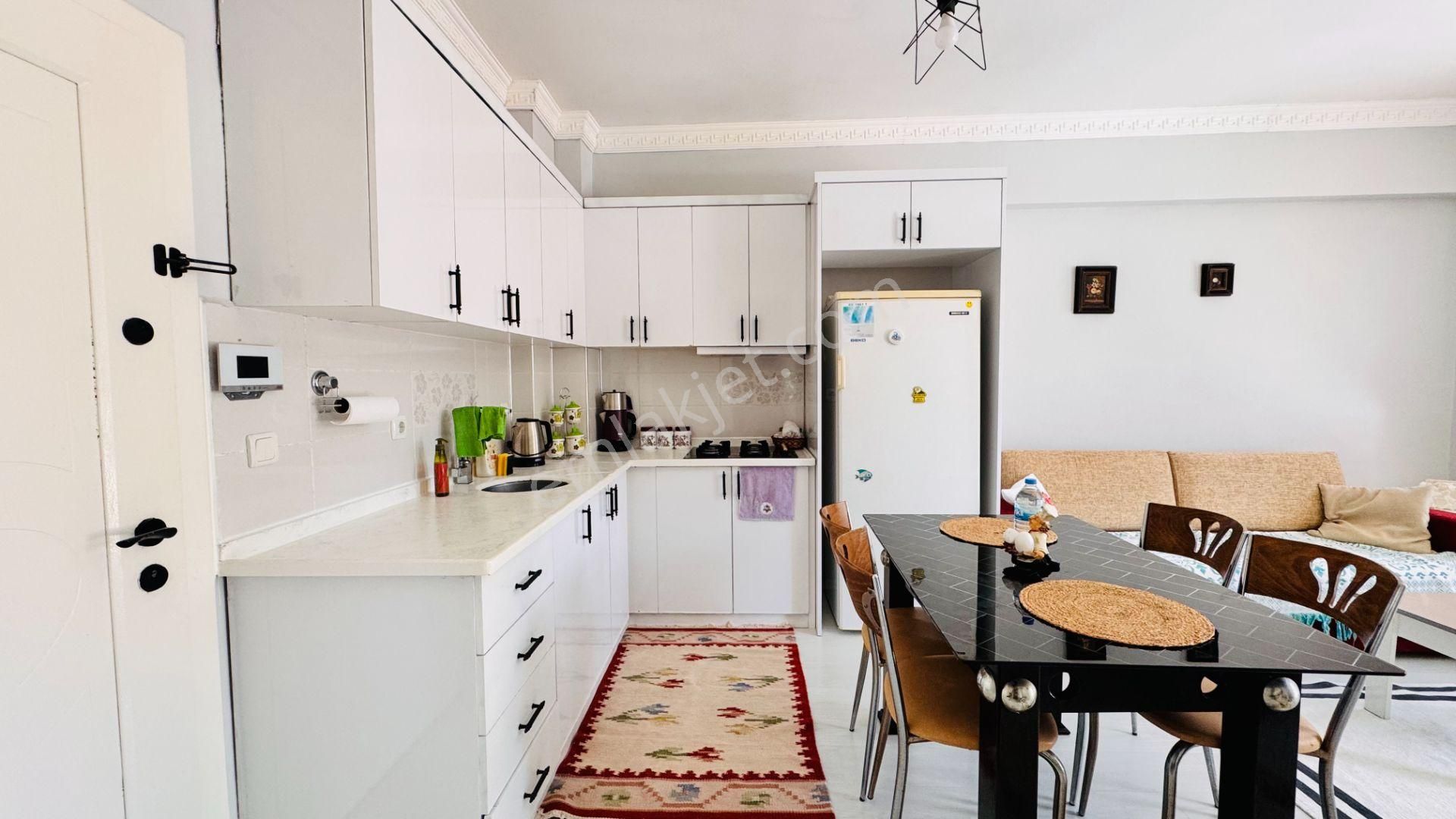 Şehir Merkezinde Satılık 1+1 Geniş Daire - Görsel 23