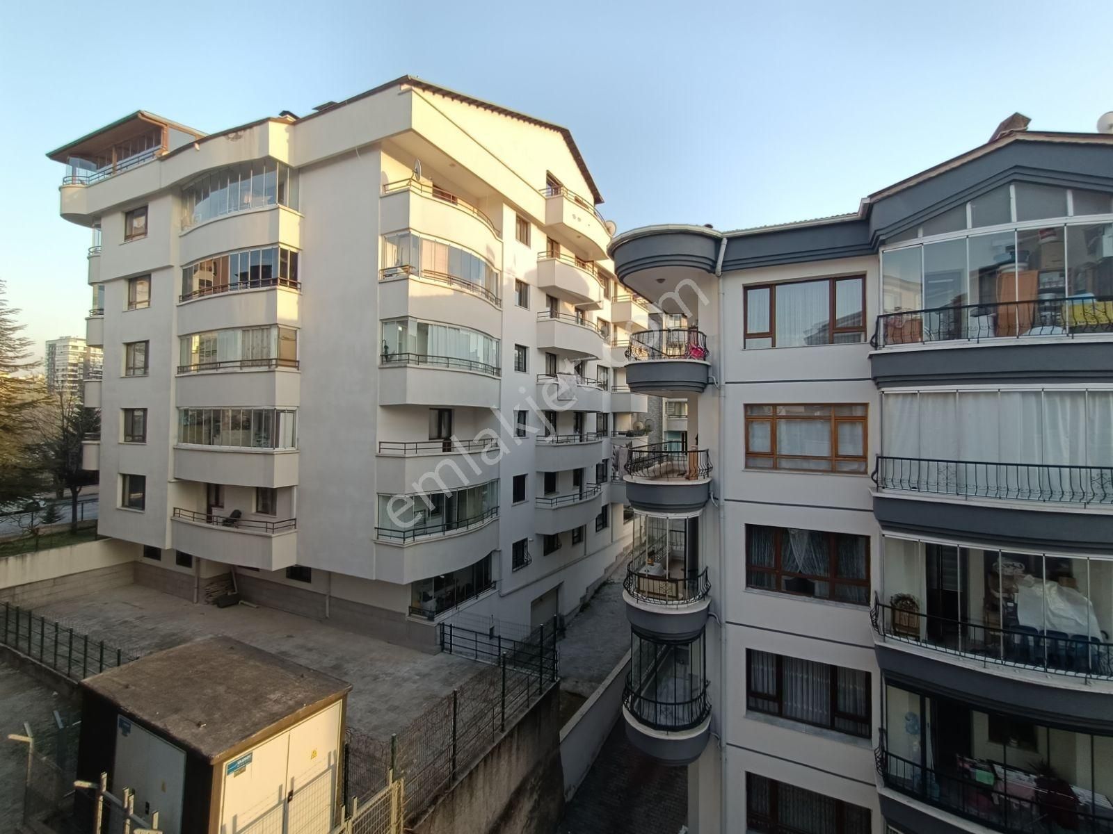 Emaks'tan/cevizlidere Merkezde/bakımlı/temiz/kilerli/3+1