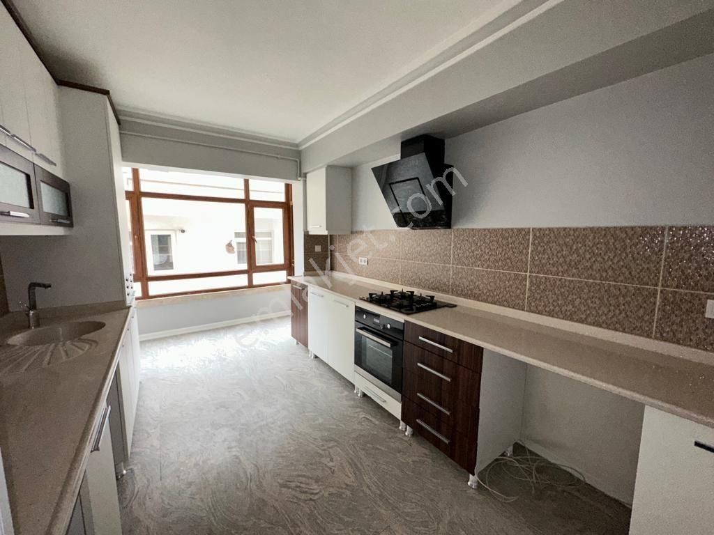 Gata Hast. Yakını 3+1 Orta Kat Ön Cephe Park Manzaralı Bağımsız - Görsel 6