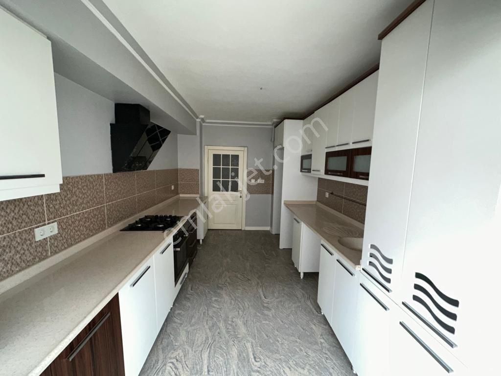 Gata Hast. Yakını 3+1 Orta Kat Ön Cephe Park Manzaralı Bağımsız - Görsel 16