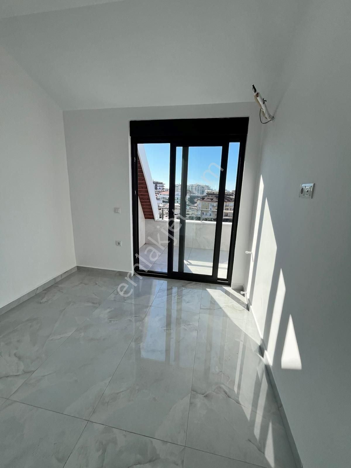 Alanya Oba’da Acil Satılık 4+1 Dubleks Daire - Görsel 17