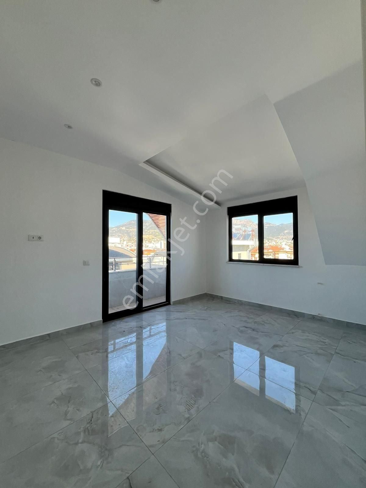 Alanya Oba’da Acil Satılık 4+1 Dubleks Daire - Görsel 23