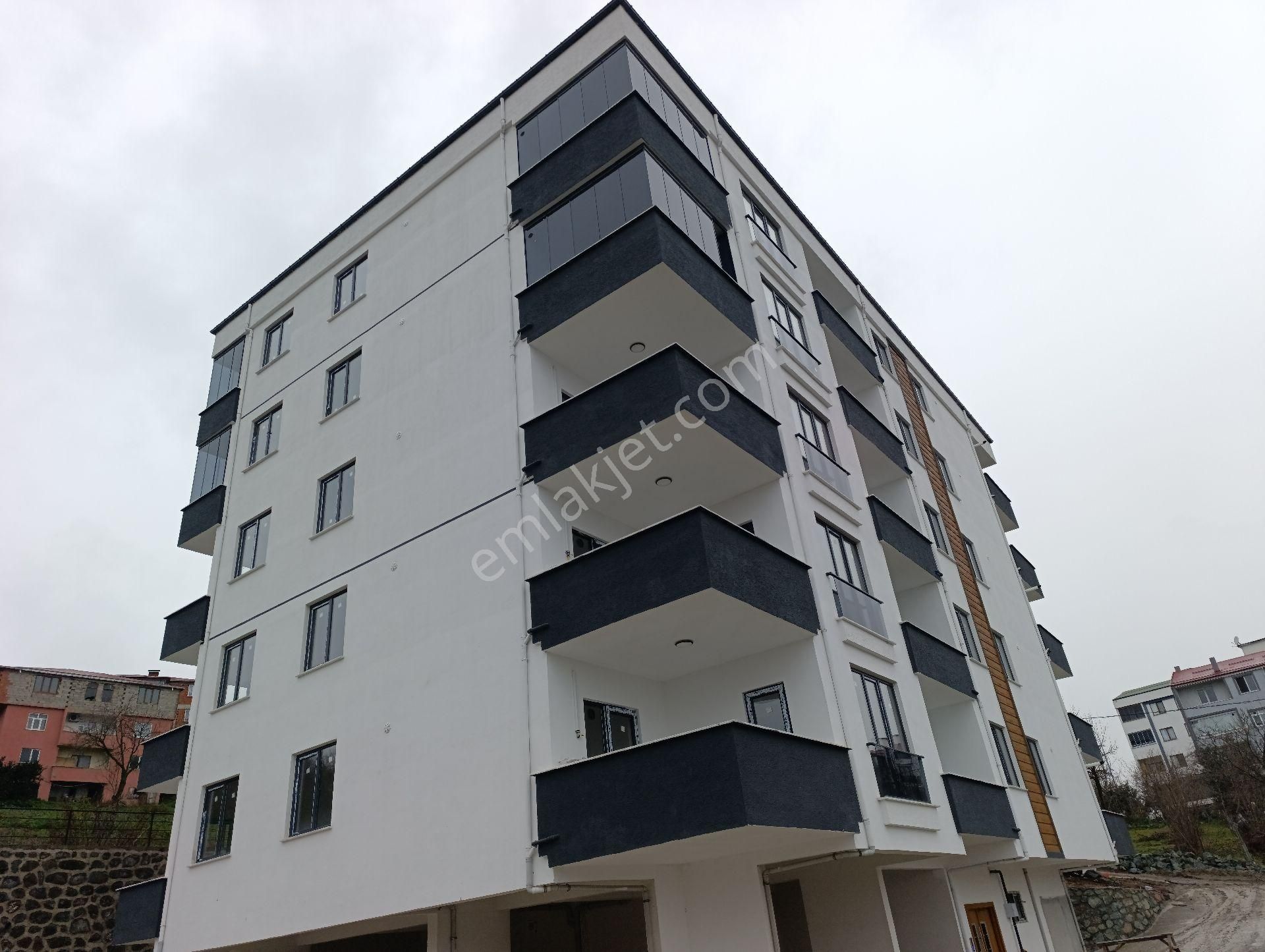 Pelitli Bölgesinde Deniz Manzaralı Satılık Doğalgazlı - Görsel 17