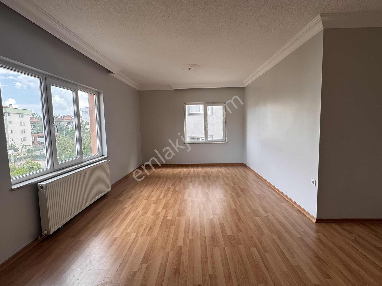 Öğretmenler Sitesi'nde Havuz Ve Peyzaj Manzaralı Geniş 3+1 Daire - Görsel 12