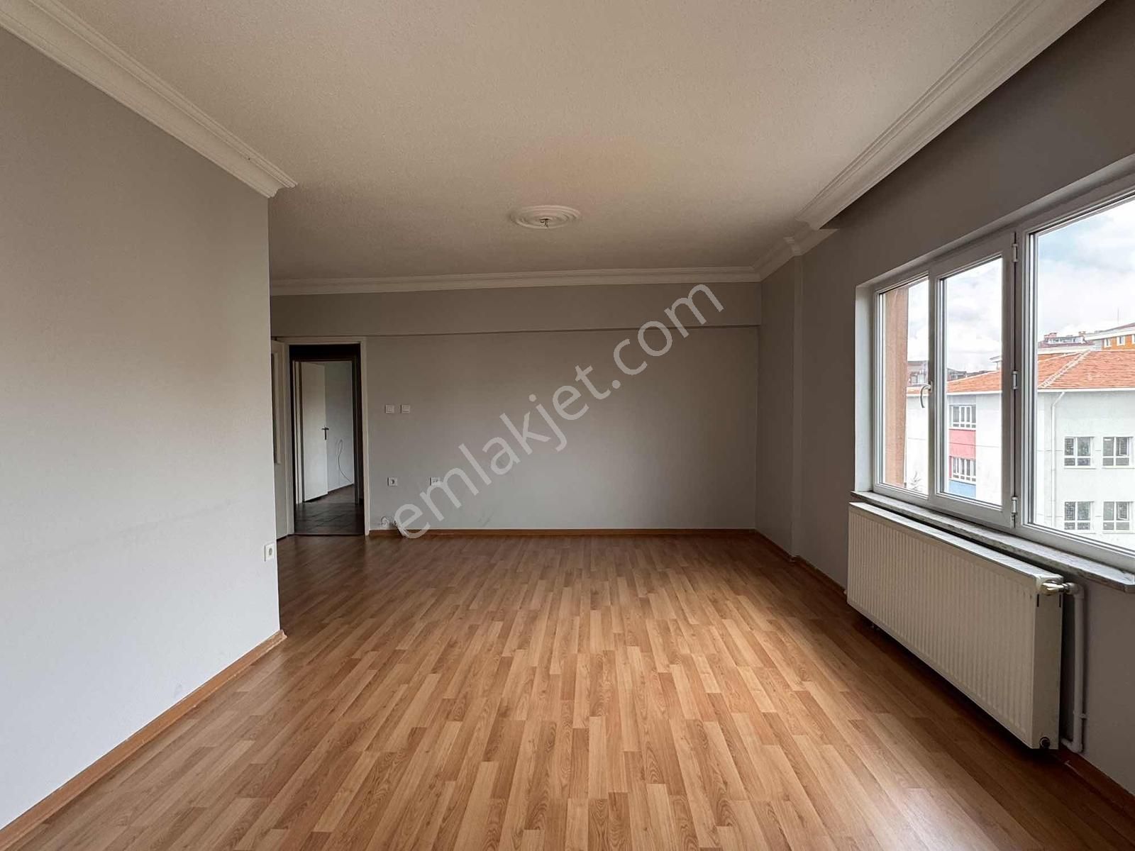 Öğretmenler Sitesi'nde Havuz Ve Peyzaj Manzaralı Geniş 3+1 Daire - Görsel 11