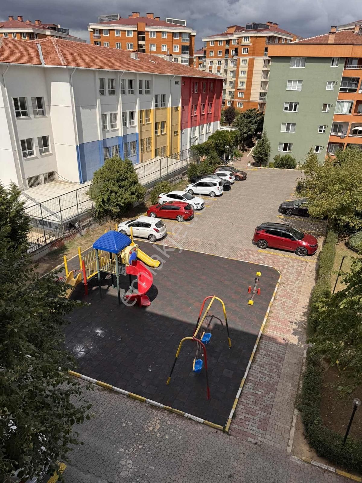 Öğretmenler Sitesi'nde Havuz Ve Peyzaj Manzaralı Geniş 3+1 Daire - Görsel 25