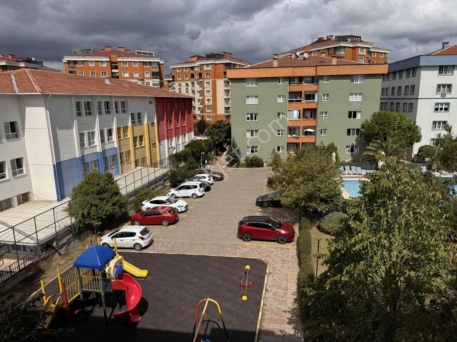 Öğretmenler Sitesi'nde Havuz Ve Peyzaj Manzaralı Geniş 3+1 Daire - Görsel 15