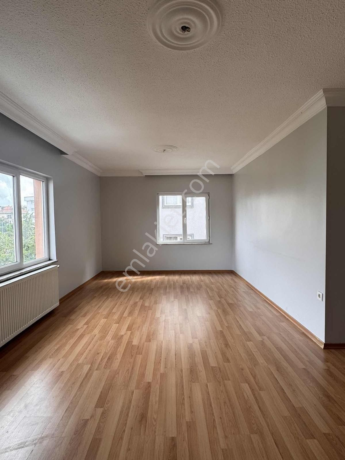 Öğretmenler Sitesi'nde Havuz Ve Peyzaj Manzaralı Geniş 3+1 Daire - Görsel 23