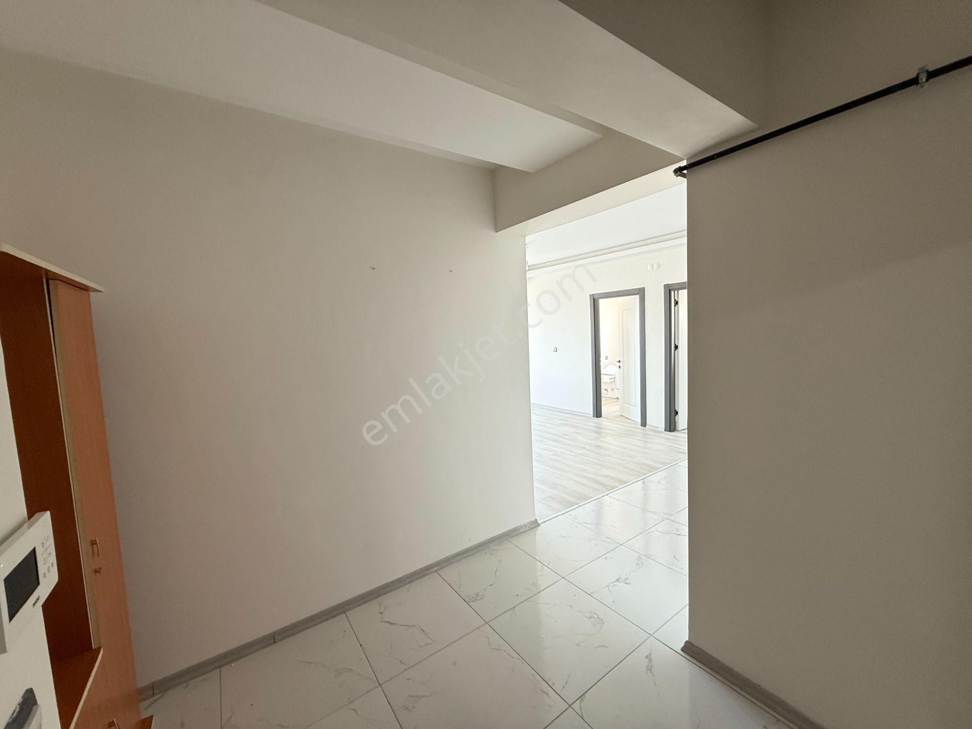 Global Emlak Çocuk Hastanesi Yakını Satılık 2+1 Daire - Görsel 3