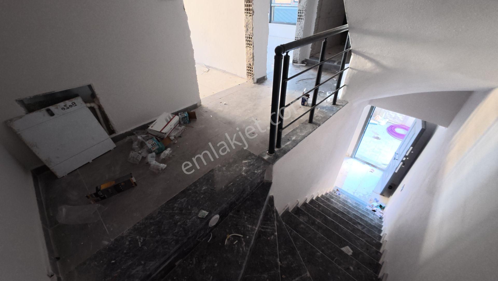 Kocaali De Deniz Manzarasına Sahip Geniş Bahçeli 4+1 Villa - Görsel 20