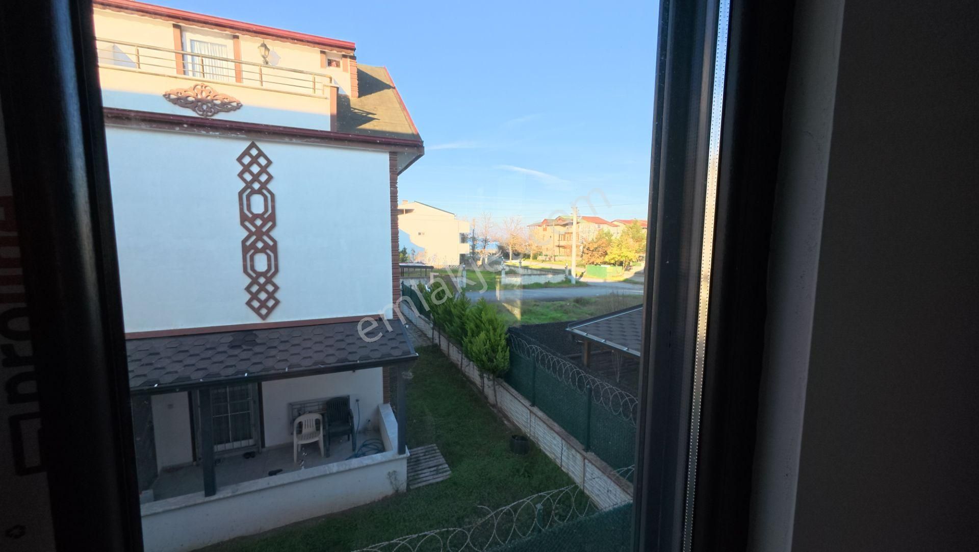 Kocaali De Deniz Manzarasına Sahip Geniş Bahçeli 4+1 Villa - Görsel 24