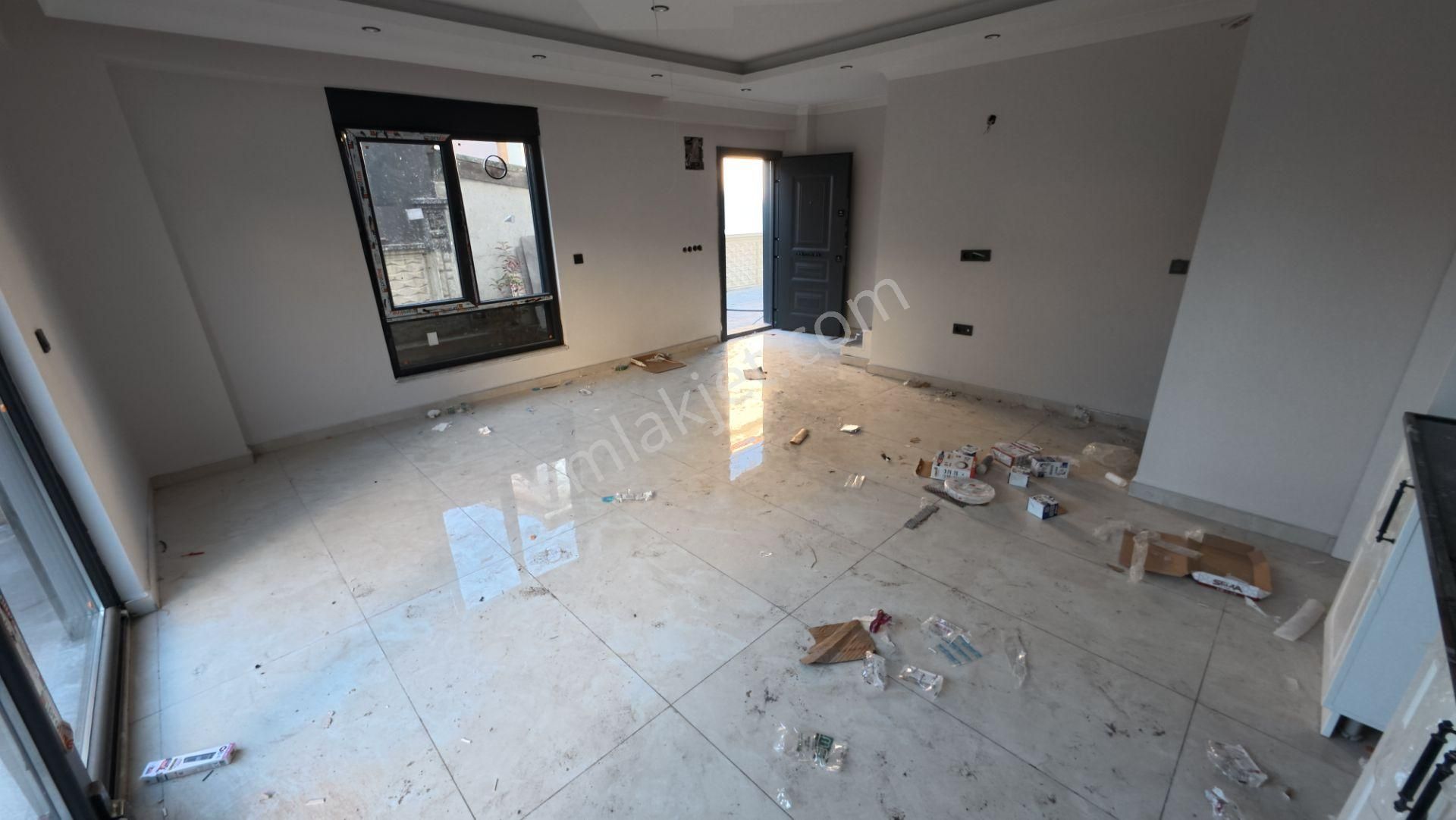 Kocaali De Deniz Manzarasına Sahip Geniş Bahçeli 4+1 Villa - Görsel 15