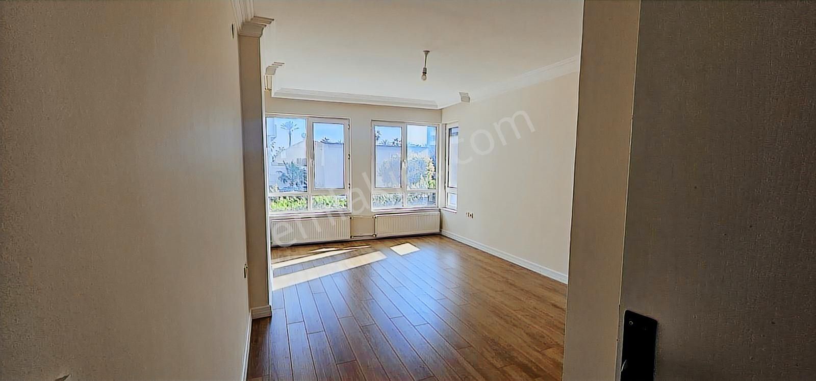 Limanda 4+1 Doğalgazlı Denize 100 Metre 220 M2 Kiralık - Görsel 16