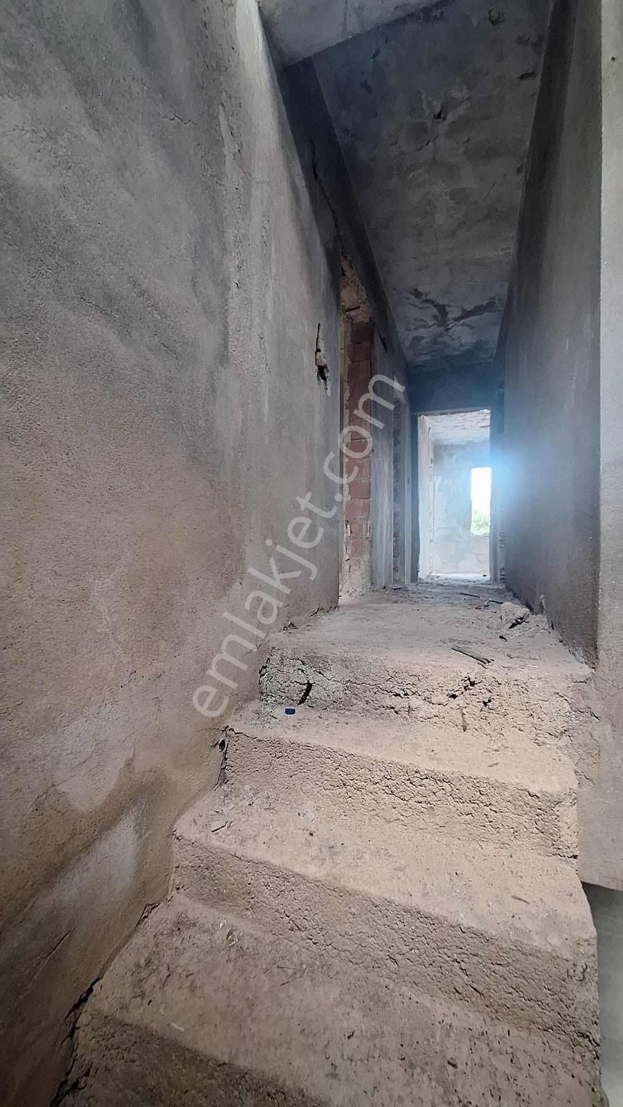 Milas Kıyıkışlacık Denize Sıfır Sitede Satılık Natamam Villa - Görsel 12