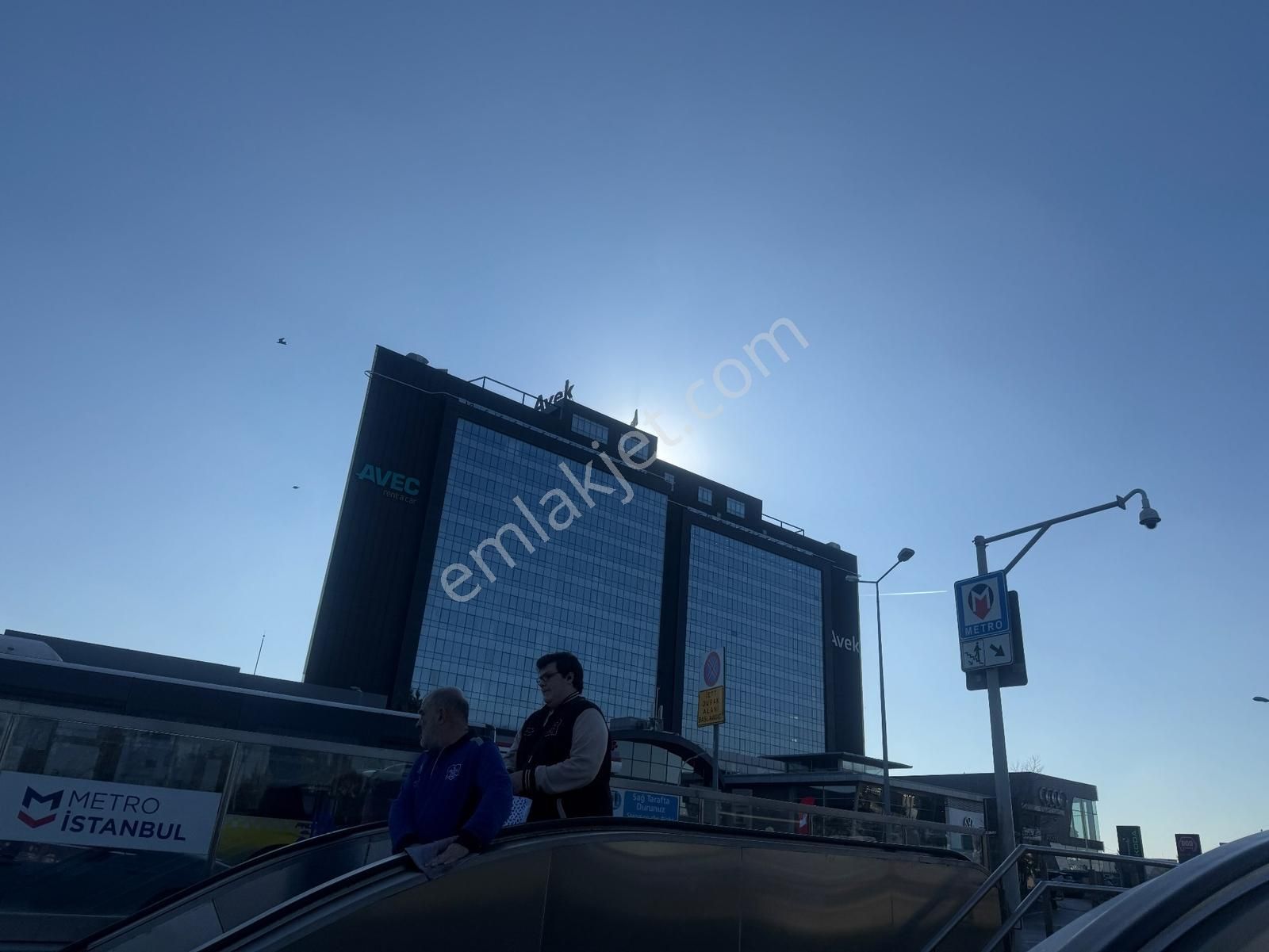 Tekstılkent'te Tem Otoyolu Üzerınde Kıralık Plaza Katı 770 M2 - Görsel 25