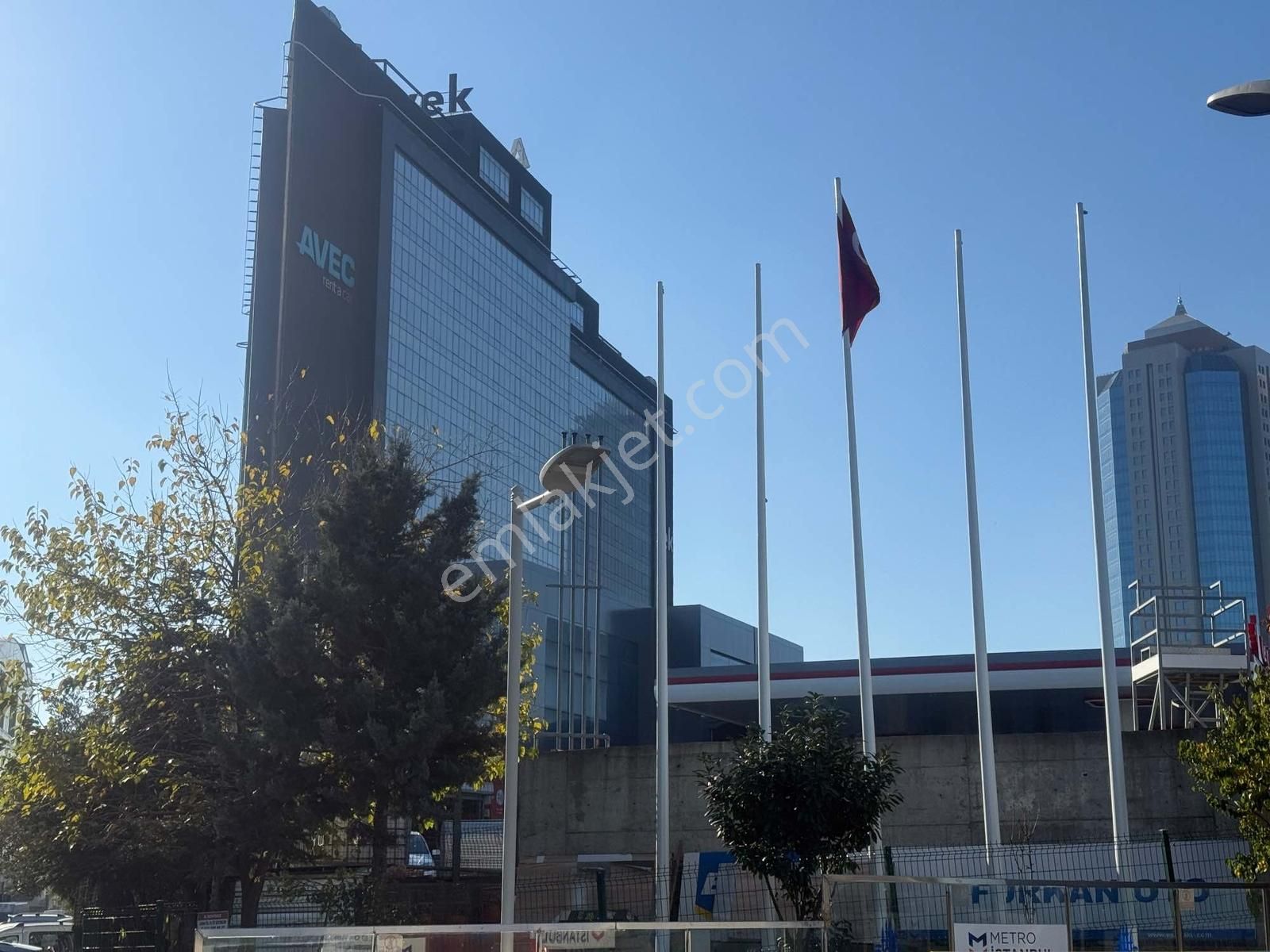 Tekstılkent'te Tem Otoyolu Üzerınde Kıralık Plaza Katı 770 M2 - Görsel 23