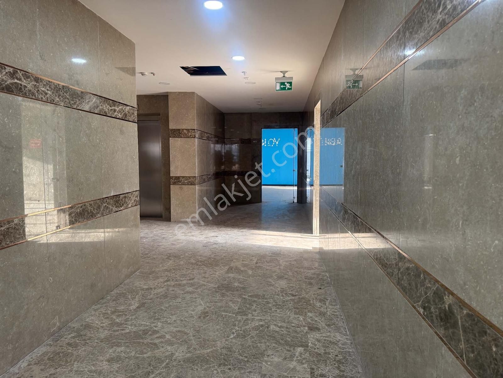 Tekstılkent'te Tem Otoyolu Üzerınde Kıralık Plaza Katı 770 M2 - Görsel 13