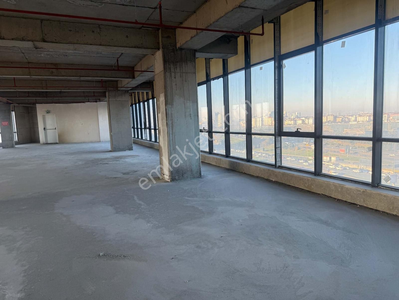 Tekstılkent'te Tem Otoyolu Üzerınde Kıralık Plaza Katı 770 M2 - Görsel 32