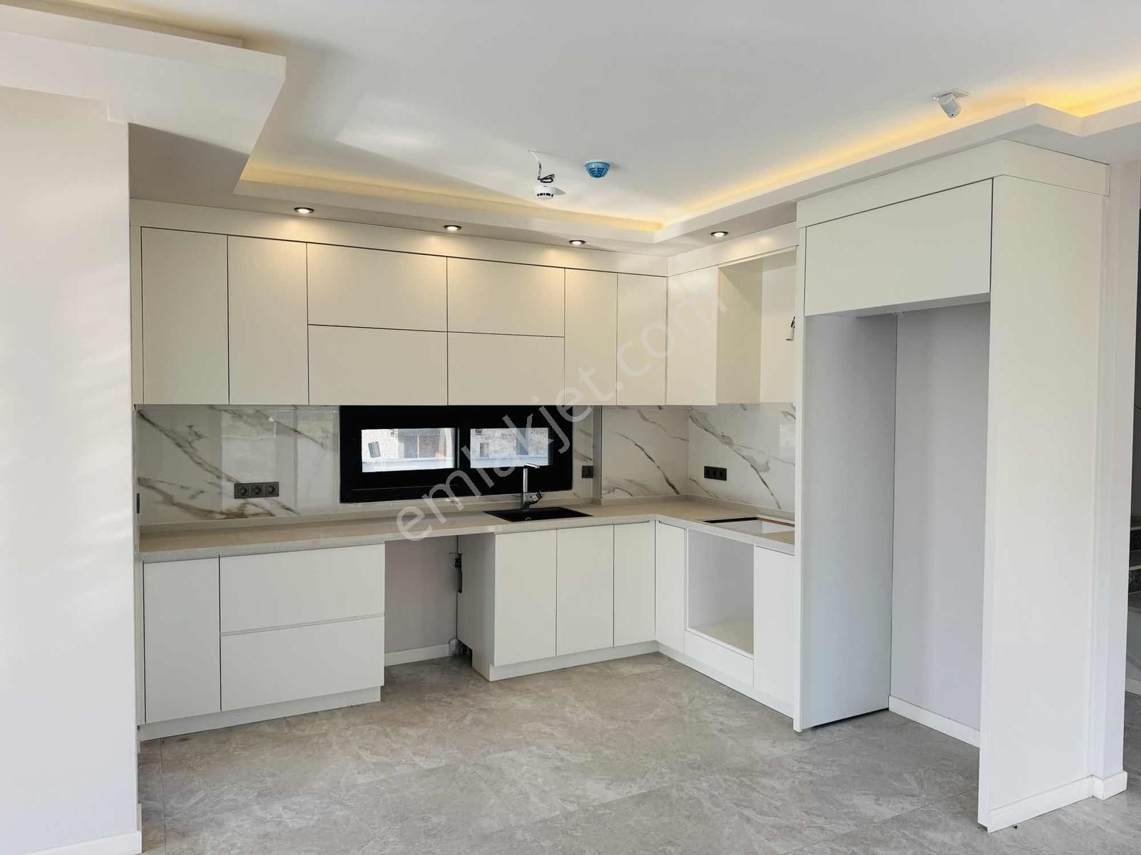 Güzelçamlı'da 380 M2 Arsa İçinde Siteden Bağımsız 4+1 Villa - Görsel 27