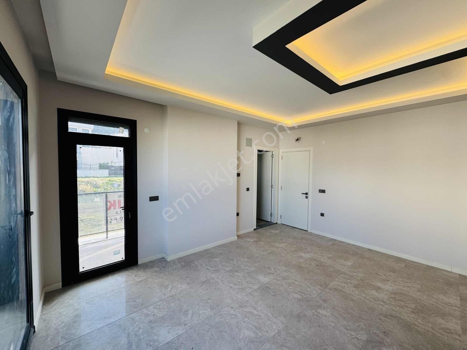 Güzelçamlı'da 380 M2 Arsa İçinde Siteden Bağımsız 4+1 Villa - Görsel 31