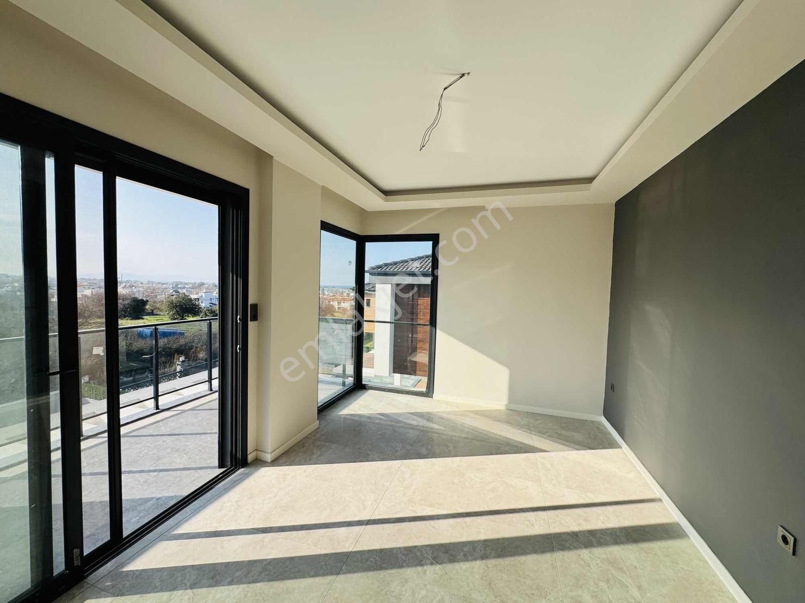 Güzelçamlı'da 380 M2 Arsa İçinde Siteden Bağımsız 4+1 Villa - Görsel 24