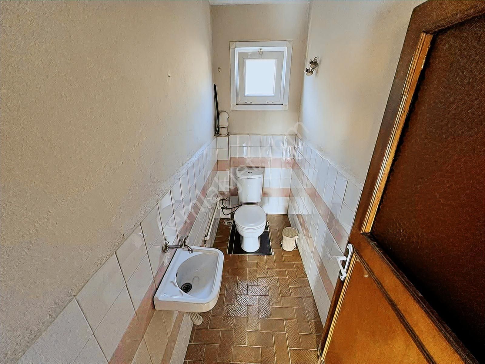 Üsküdar Çamlıcada 3+1 Kiralık Daire Eşsiz Boğaz Manzarası - Görsel 15
