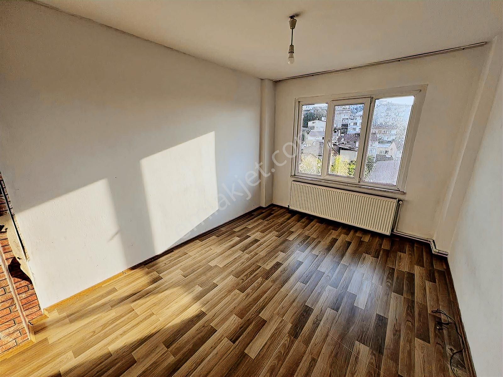 Üsküdar Çamlıcada 3+1 Kiralık Daire Eşsiz Boğaz Manzarası - Görsel 10