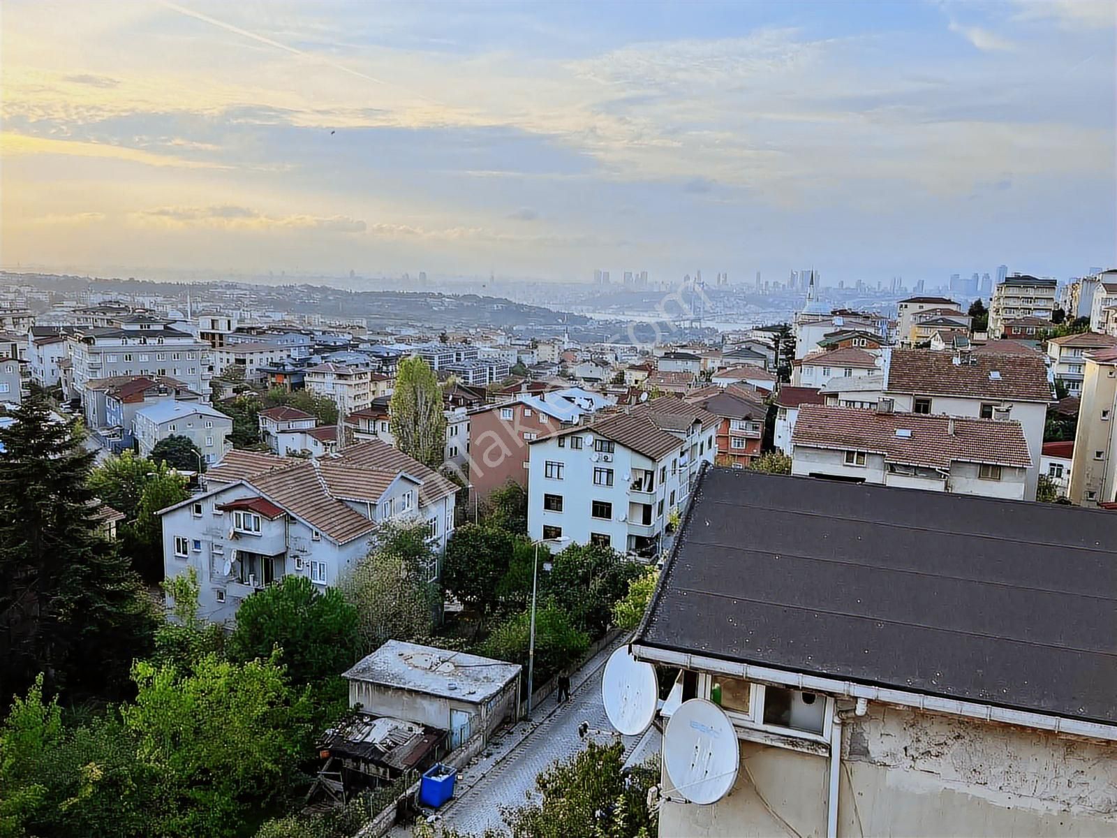 Üsküdar Çamlıcada 3+1 Kiralık Daire Eşsiz Boğaz Manzarası - Görsel 14