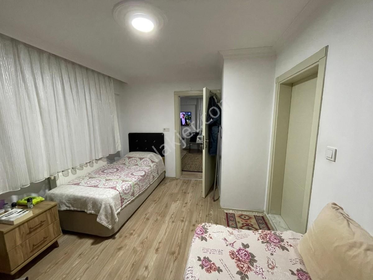Serdivan Bahçelievlerde Giriş Kat Bahçeli Ve Eşyalı 1+1 Daire - Görsel 12