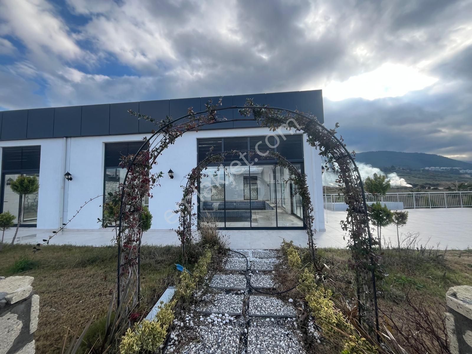 Kuşadası Davutlar Bölgesi'nde Satılık 3+1 Daire - Görsel 6