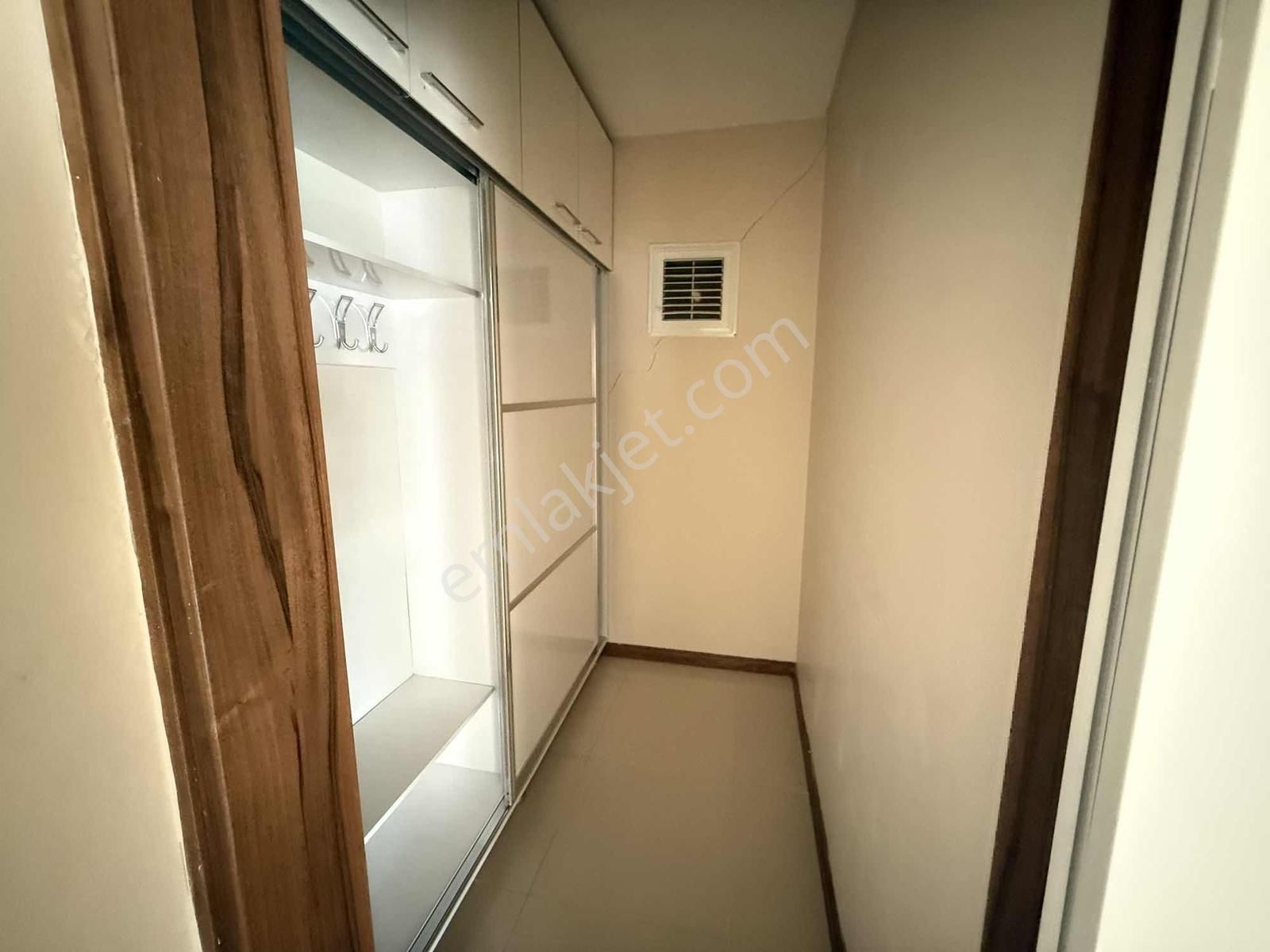 Güllübağ Emlak'tan Site İçinde Kiralık 4+1 - Görsel 11