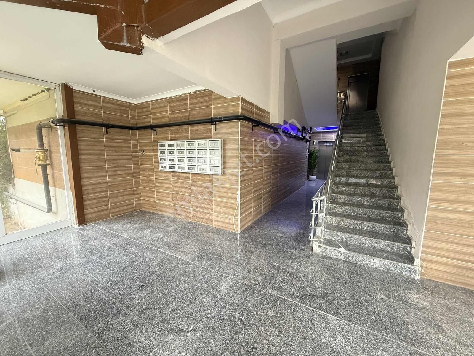 Güllübağ Emlak'tan Site İçinde Kiralık 4+1 - Görsel 7