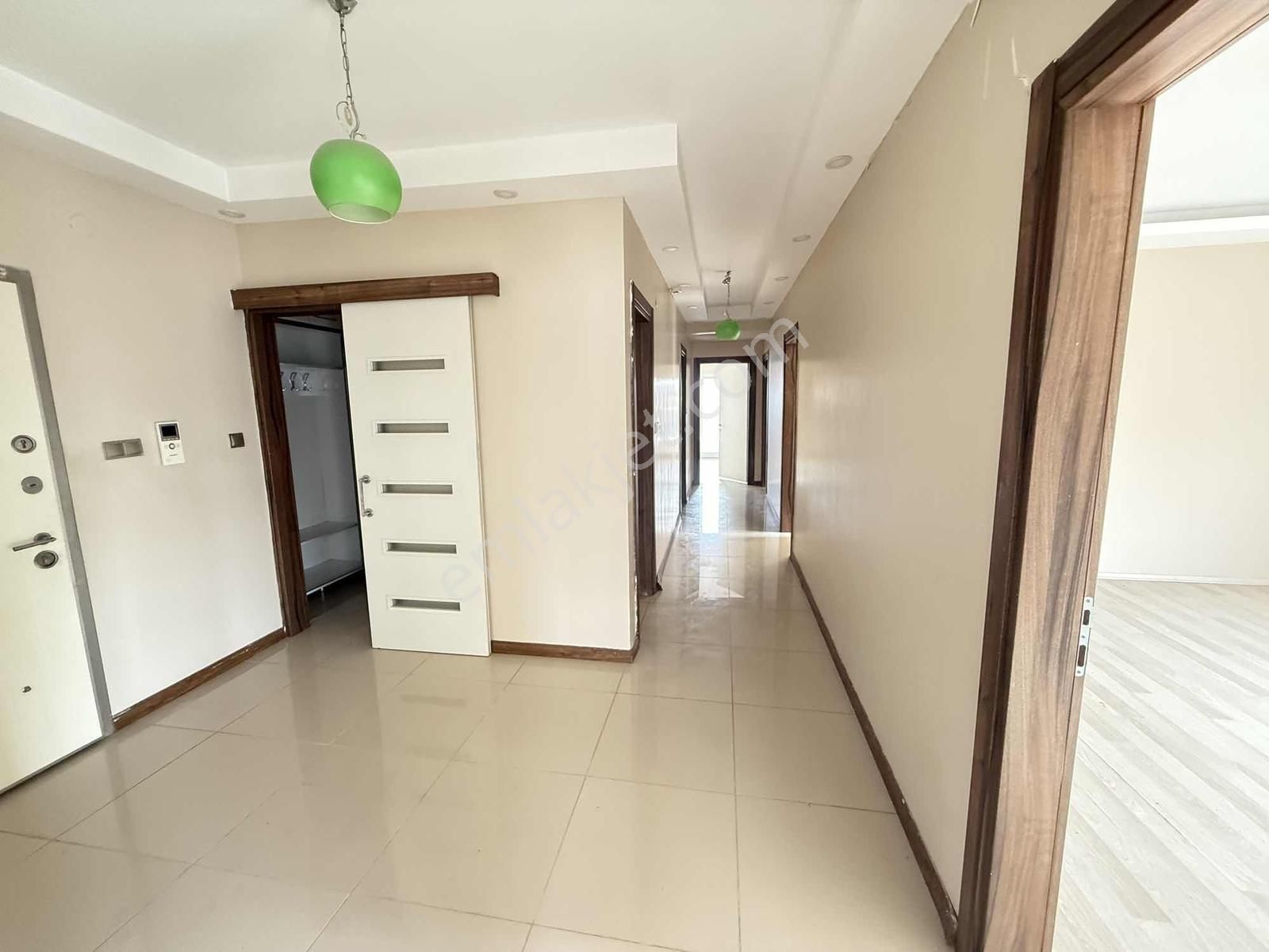 Güllübağ Emlak'tan Site İçinde Kiralık 4+1 - Görsel 21