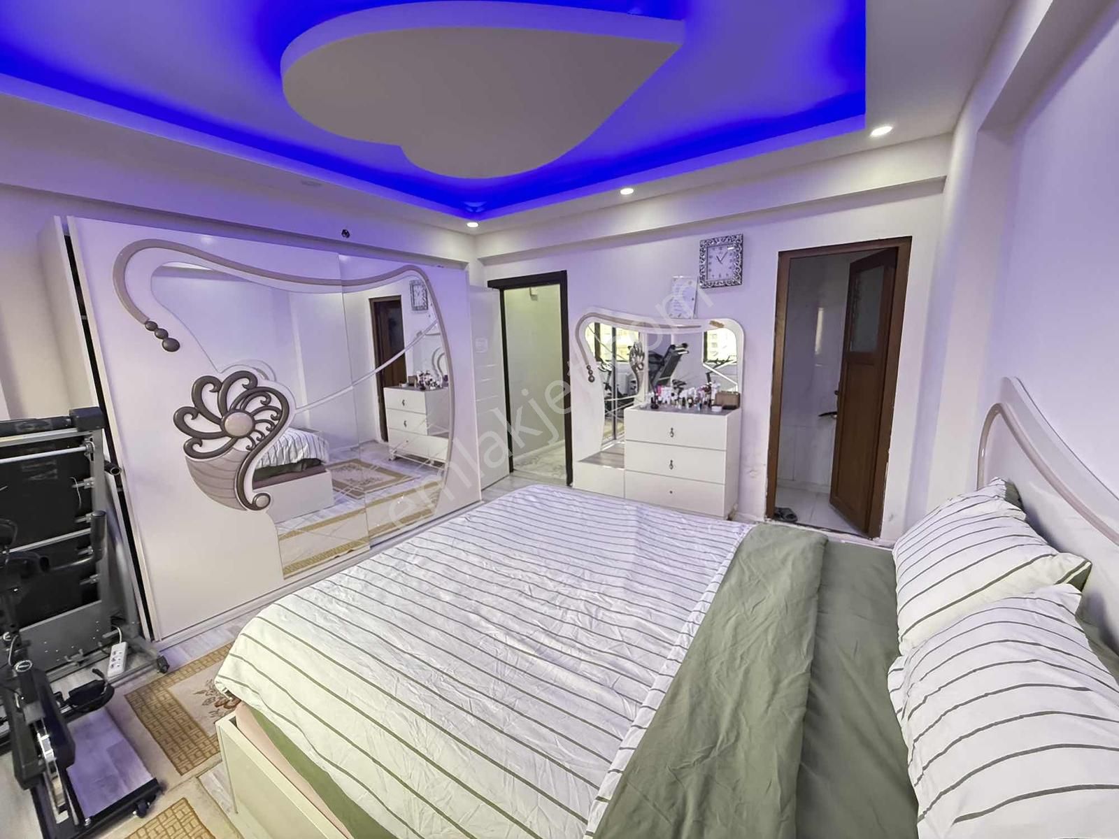 Güllübağ'da Cadde Üzeri 3+1 Arakat - Görsel 24