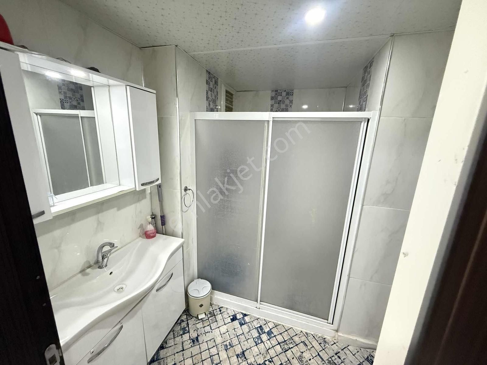 Güllübağ'da Cadde Üzeri 3+1 Arakat - Görsel 32