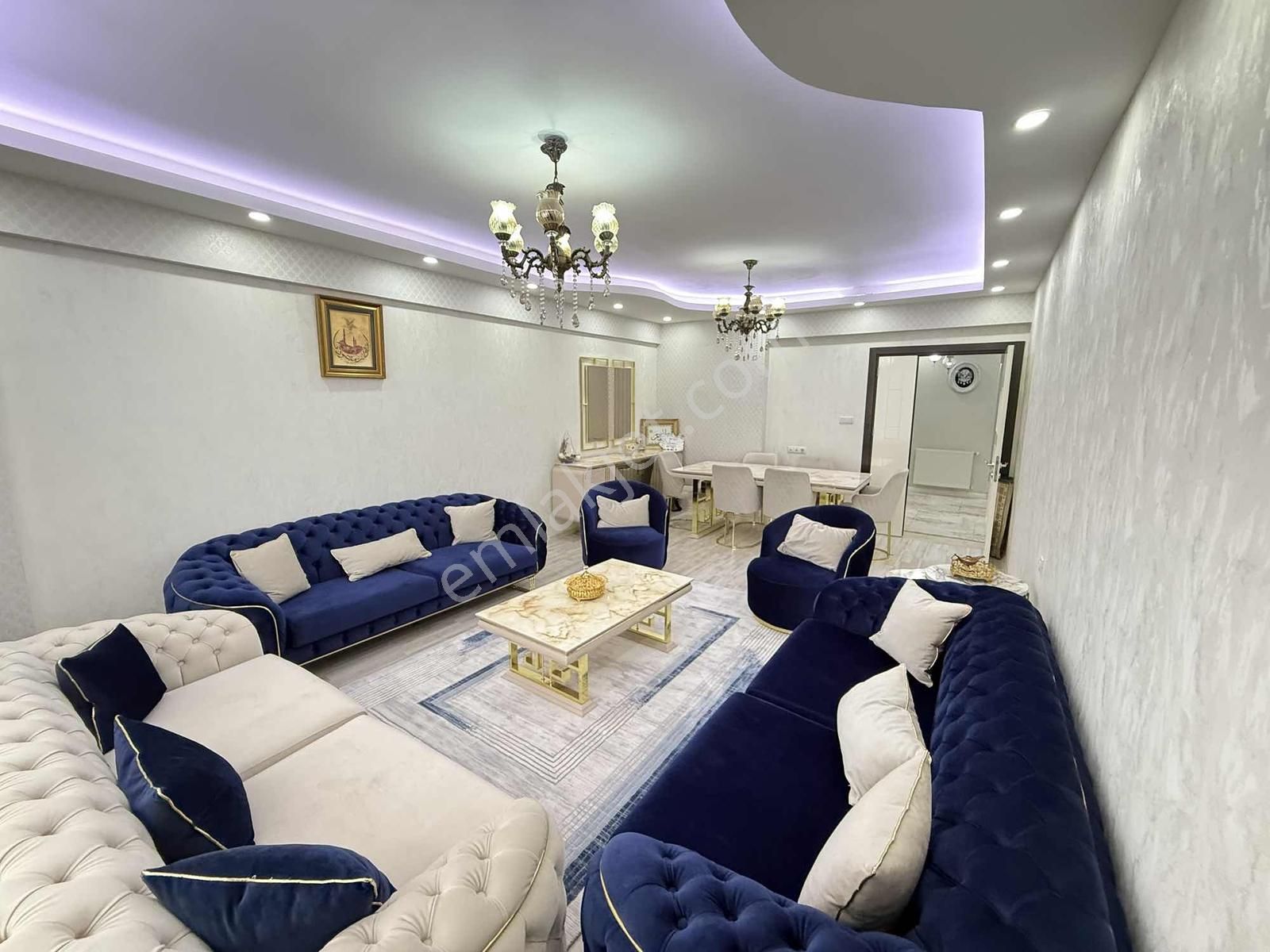 Güllübağ'da Cadde Üzeri 3+1 Arakat