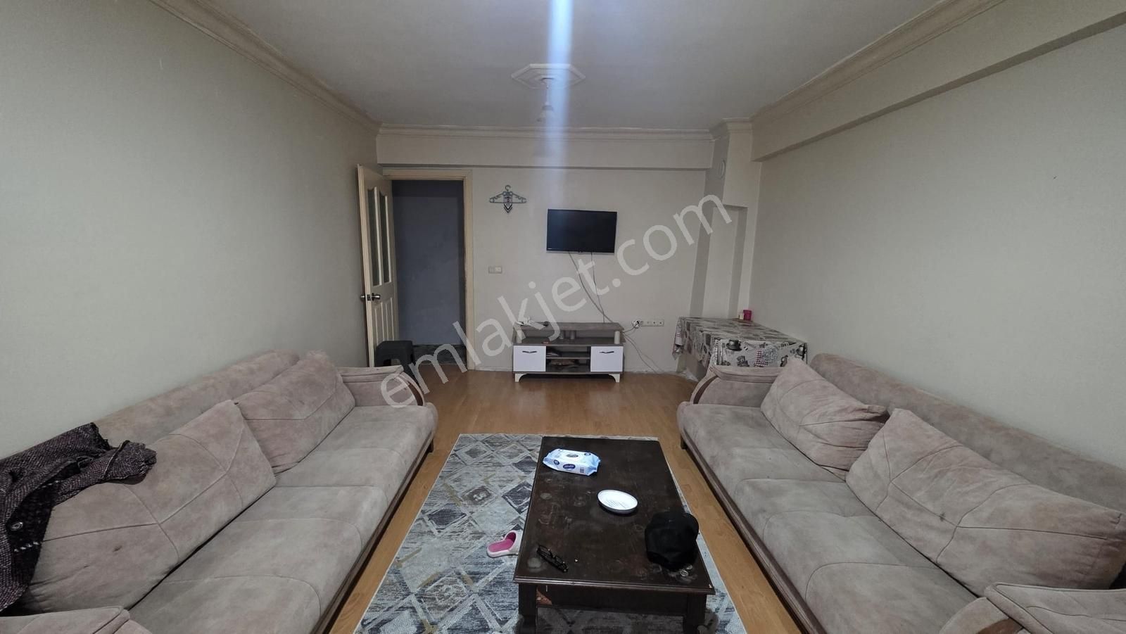 Gülyaka'da Cadde Üzeri Acil Satılık Yatırımlık 2+1 Daire - Görsel 14